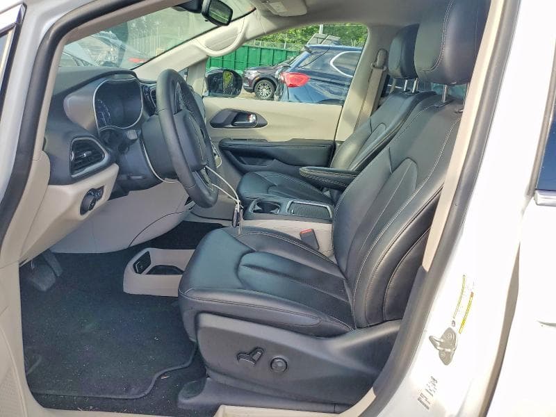 2024 CHRYSLER PACIFICA TOURING L 7
