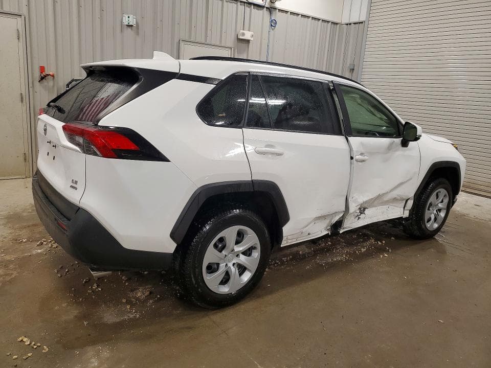 2019 TOYOTA RAV4 LE 3
