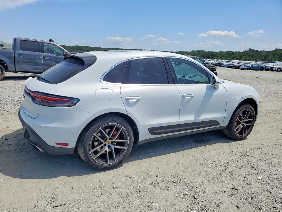 2025 PORSCHE MACAN S 3