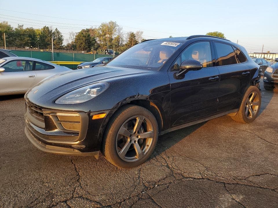 2024 PORSCHE MACAN BASE - 1