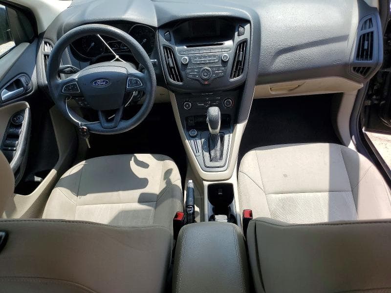 2017 FORD FOCUS SE 8