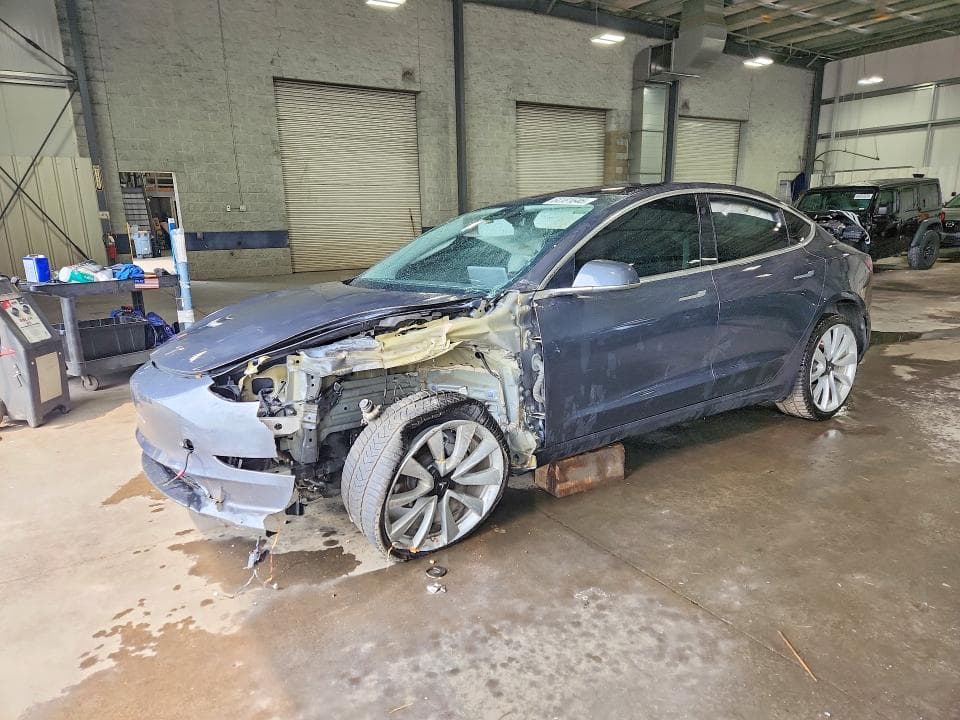 2018 TESLA MODEL 3 - 1