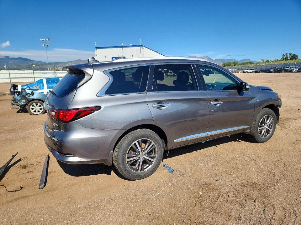 2019 INFINITI QX60 LUXE 3