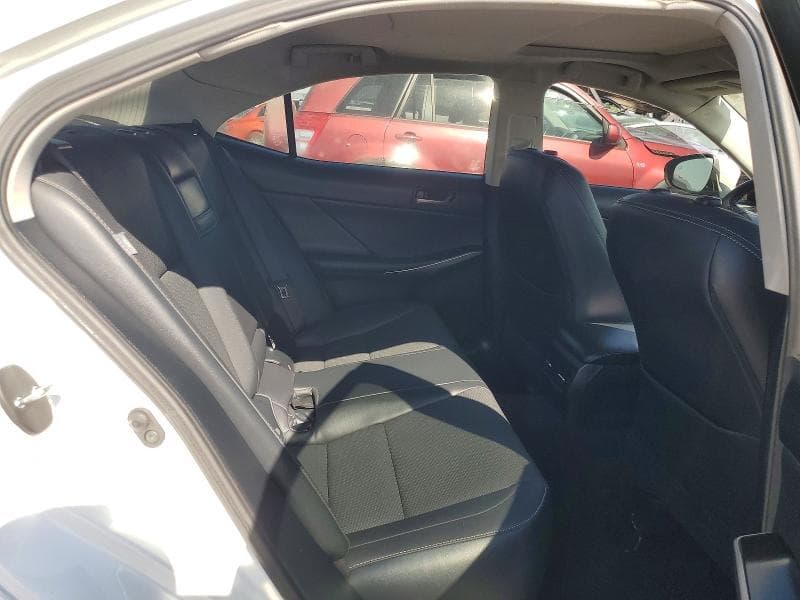 2019 LEXUS IS 300 10