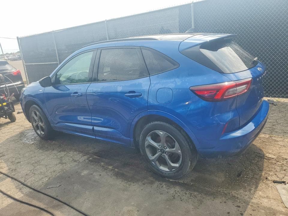 2023 FORD ESCAPE ST LINE 2