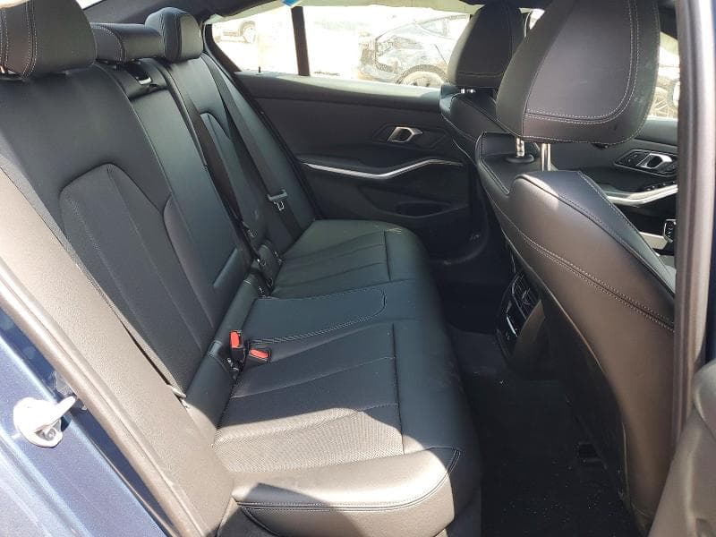 2025 BMW 330I 10