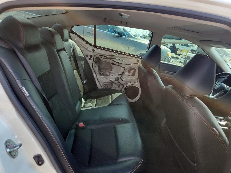 2022 NISSAN ALTIMA SR 10