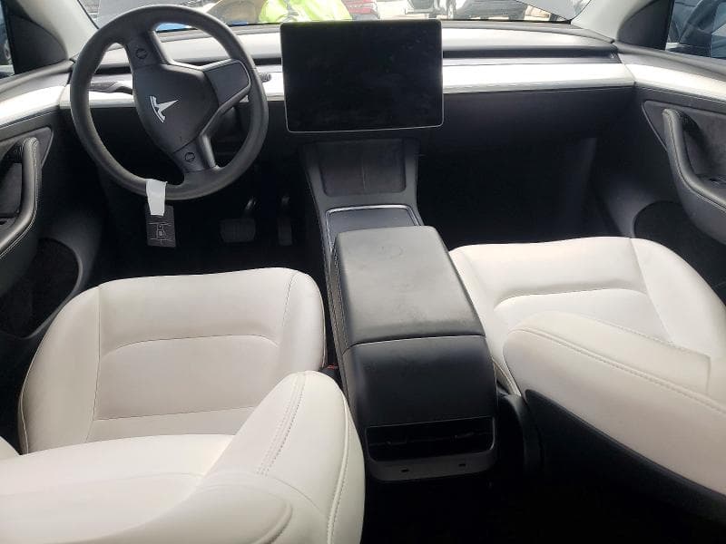 2023 TESLA MODEL Y 8