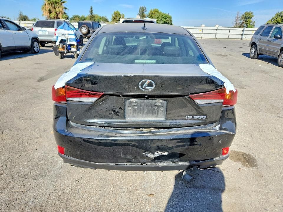 2019 LEXUS IS 300 6