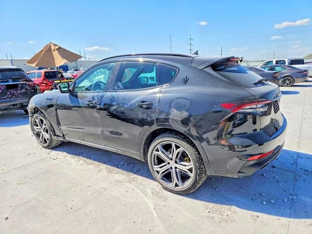 2022 MASERATI LEVANTE MODENA 2