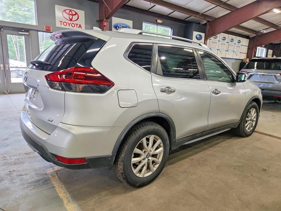 2018 NISSAN ROGUE SV 3