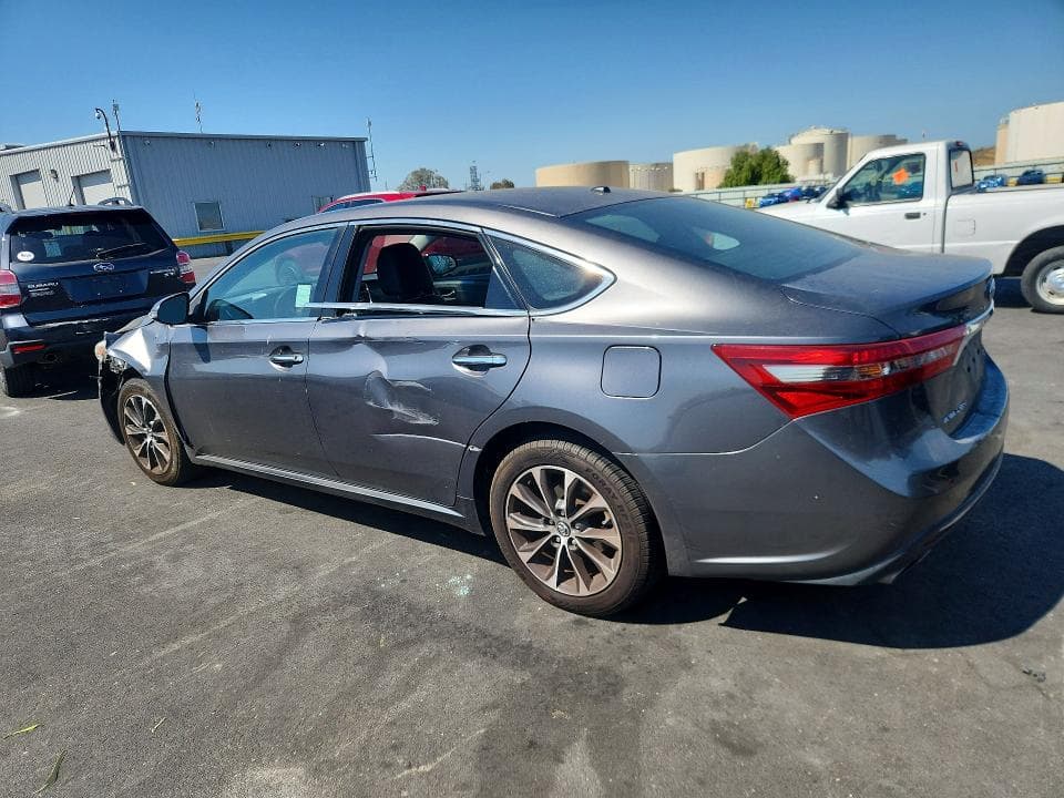2018 TOYOTA AVALON XLE 2