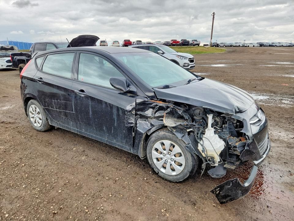 2017 HYUNDAI ACCENT SE 4