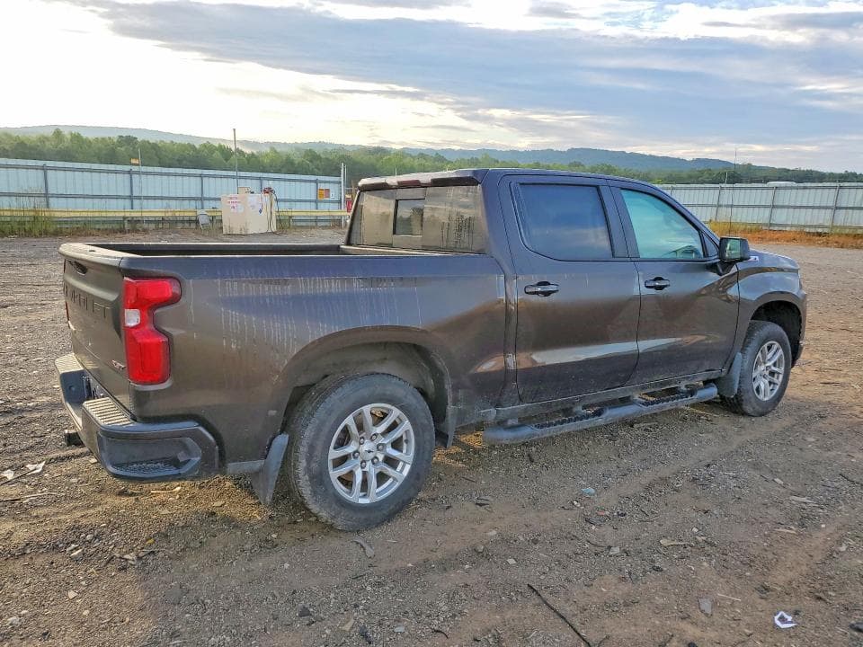 2019 CHEVROLET SILVERADO K1500 RST 3