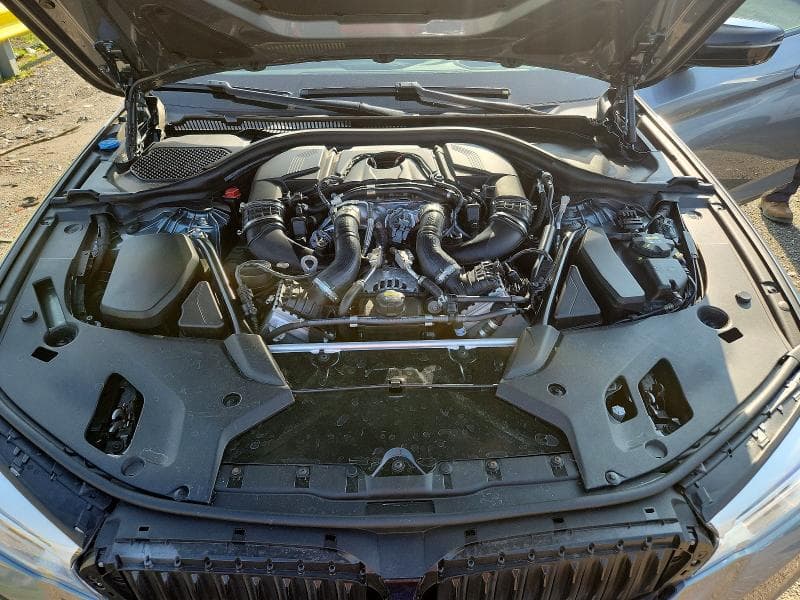2019 BMW M550XI 11