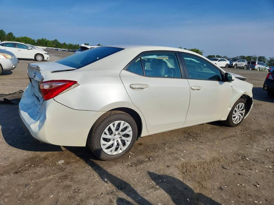 2017 TOYOTA COROLLA LE 3