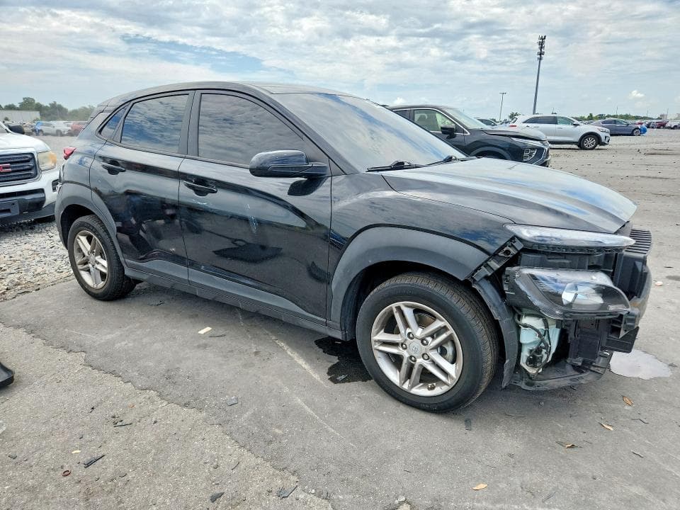 2022 HYUNDAI KONA SE 4