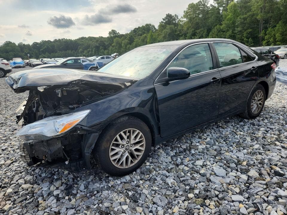 2017 TOYOTA CAMRY LE - 1