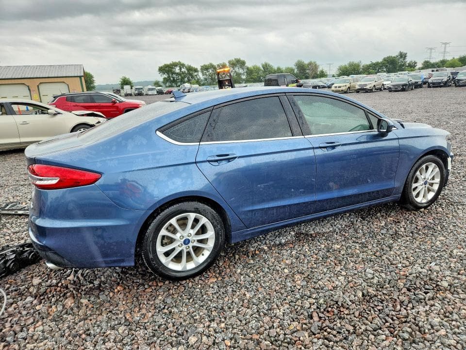 2019 FORD FUSION SE 3