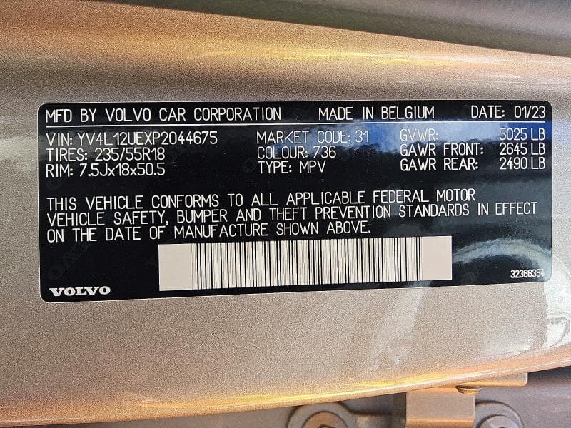 2023 VOLVO XC40 PLUS 12