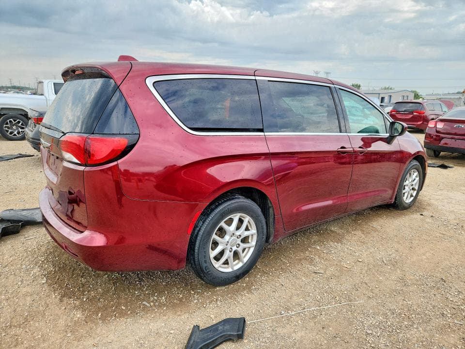 2017 CHRYSLER PACIFICA LX 3