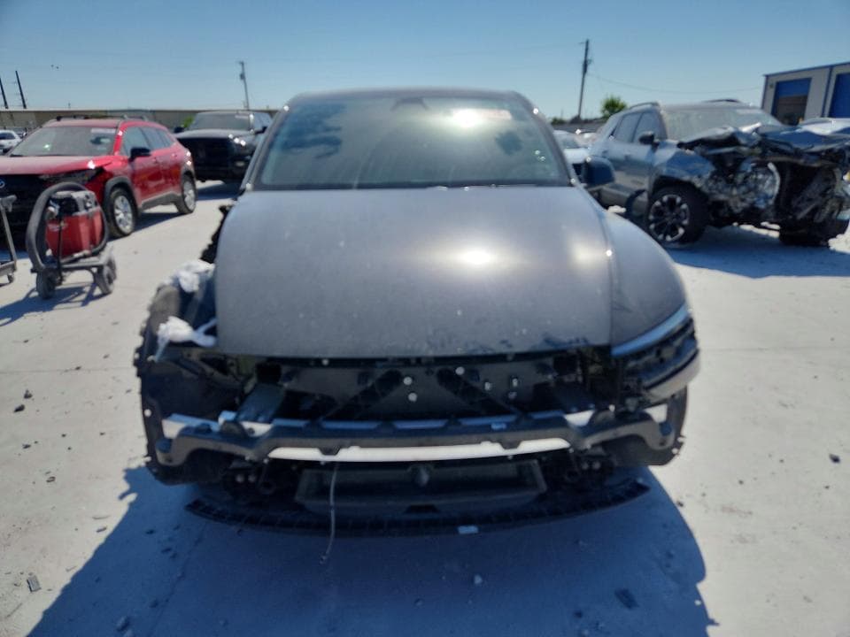 2026 TESLA MODEL Y 5