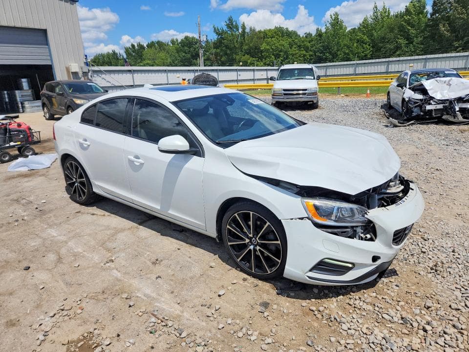 2017 VOLVO S60 4