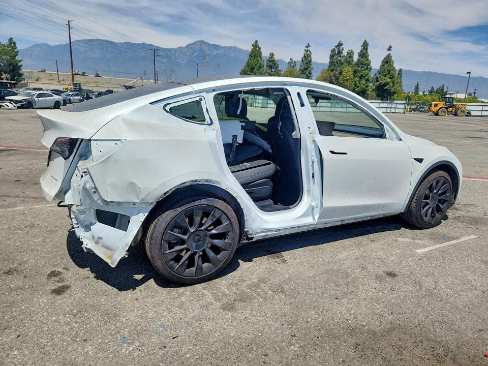 2022 TESLA MODEL Y 3