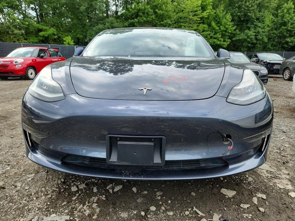 2018 TESLA MODEL 3 5