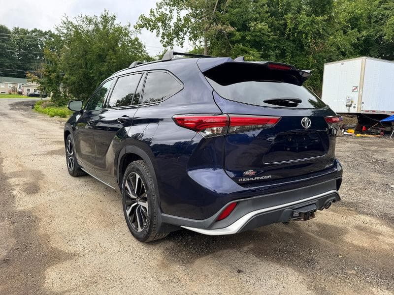 2021 TOYOTA HIGHLANDER XSE 3
