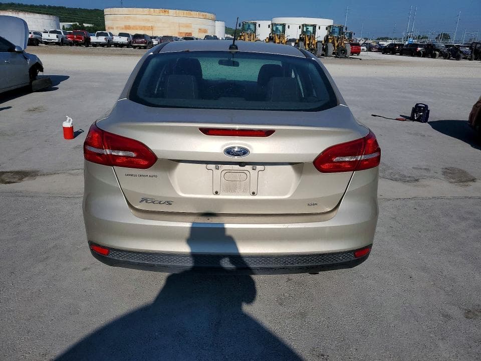 2017 FORD FOCUS SE 6