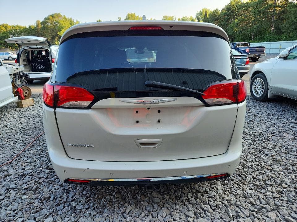 2017 CHRYSLER PACIFICA TOURING L PLUS 6