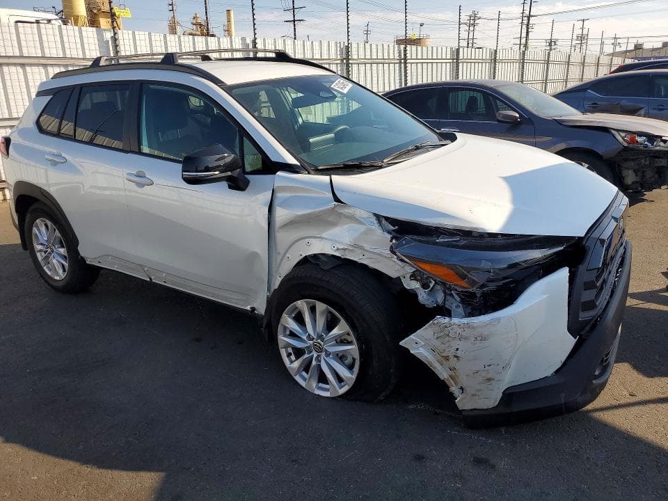 2026 TOYOTA COROLLA CROSS LE 4