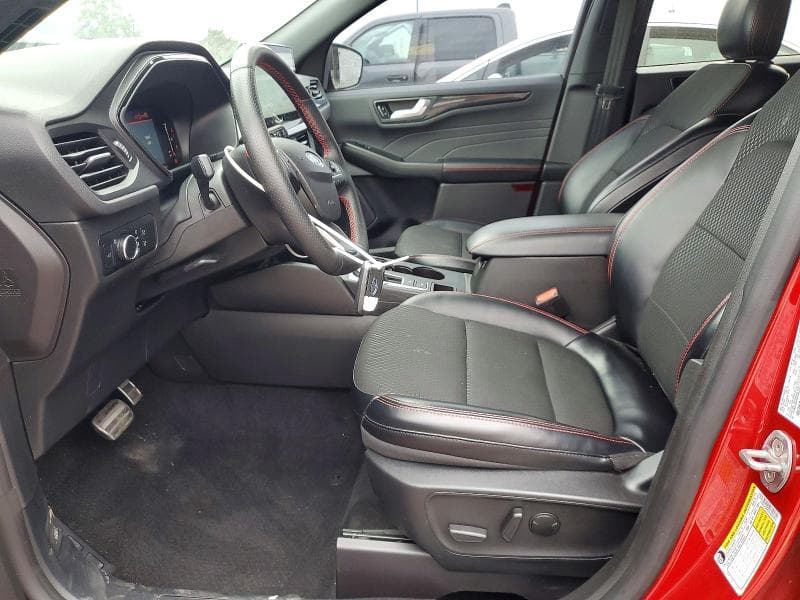 2024 FORD ESCAPE ST LINE 7