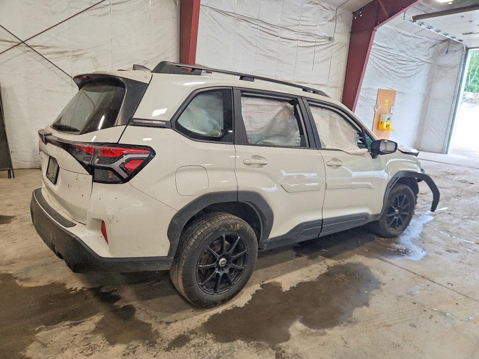 2025 SUBARU FORESTER 3