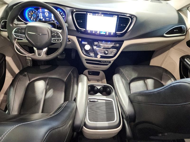 2024 CHRYSLER PACIFICA TOURING L 8