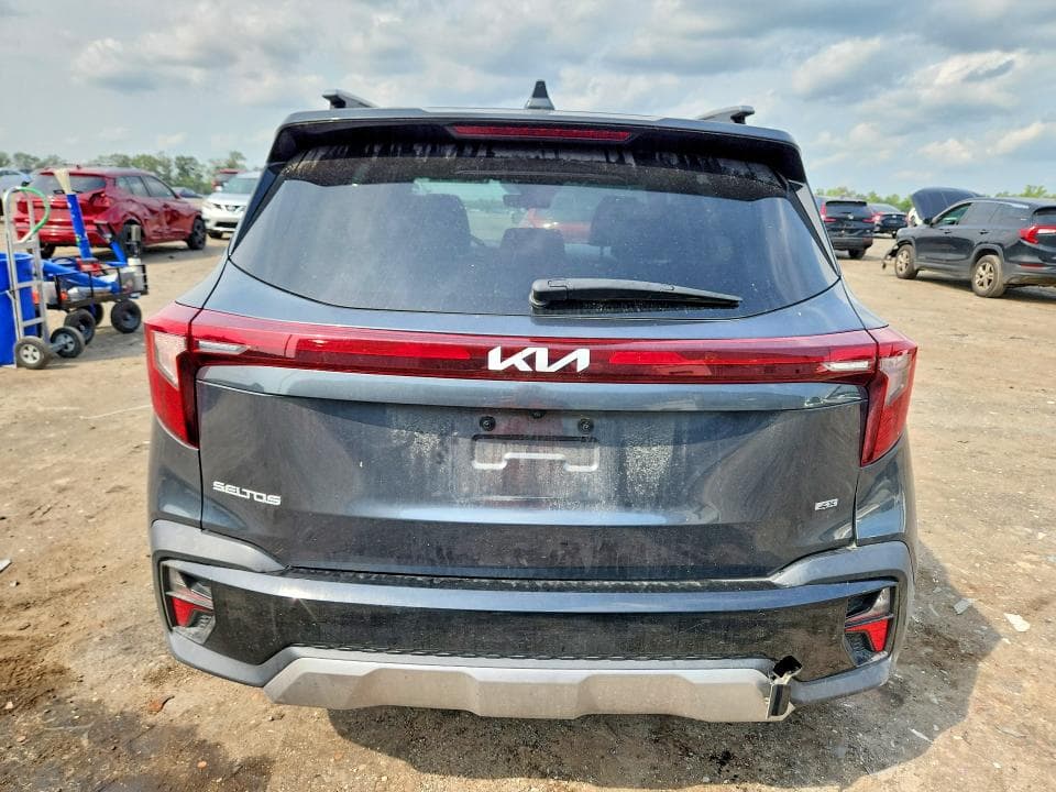 2024 KIA SELTOS EX 6