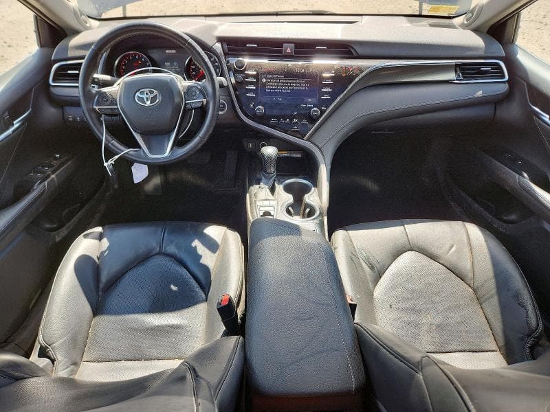 2018 TOYOTA CAMRY XSE 8