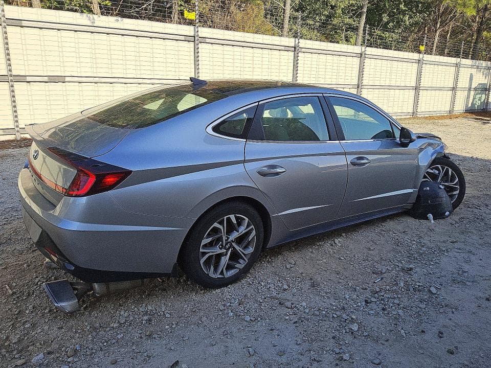 2021 HYUNDAI SONATA SEL 3