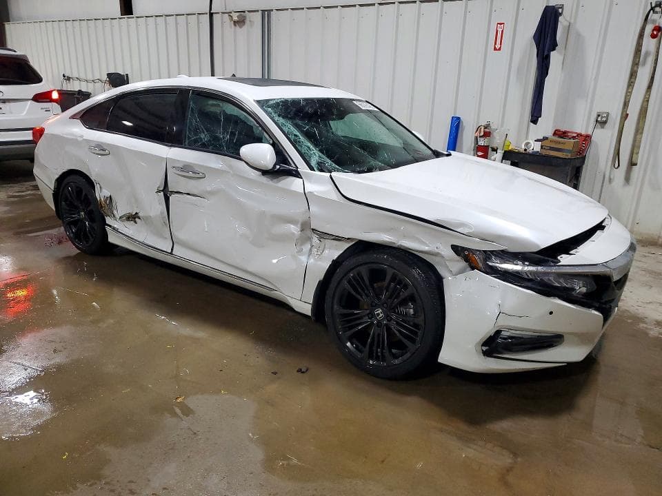 2018 HONDA ACCORD TOURING 4