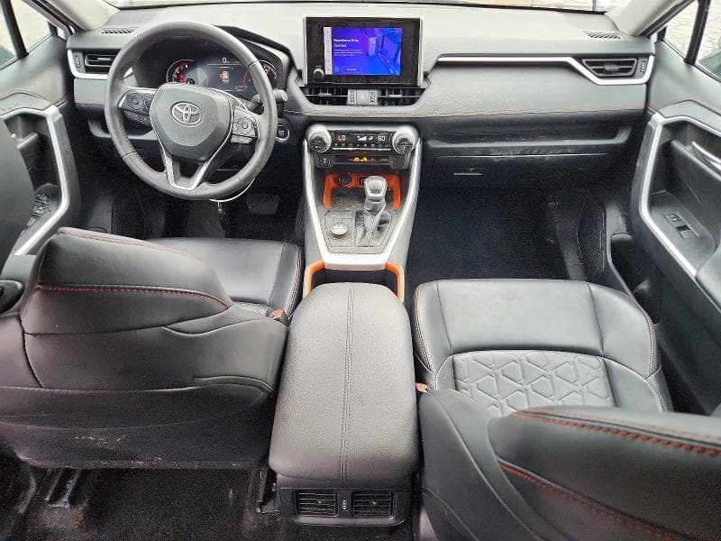 2024 TOYOTA RAV4 ADVENTURE 8