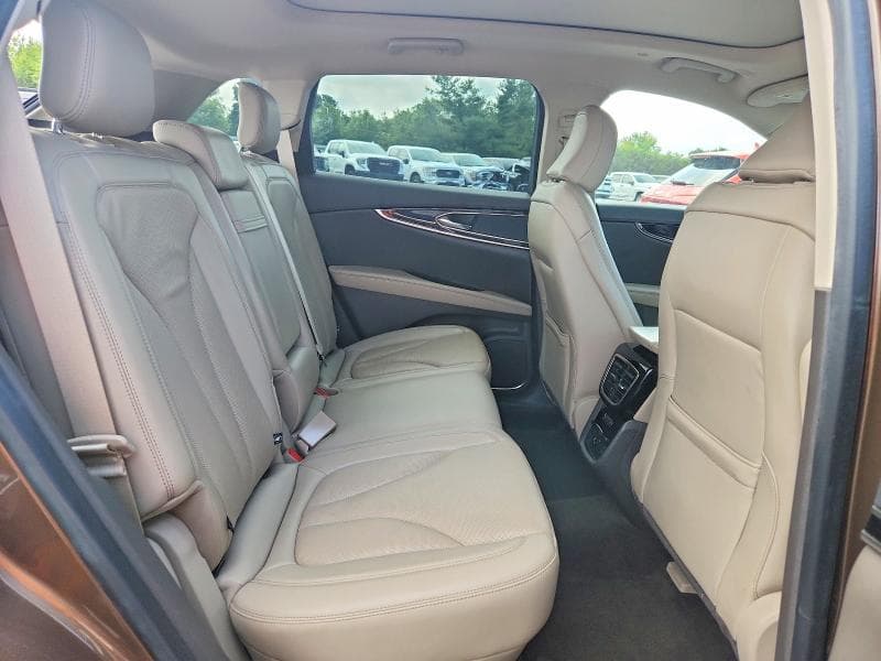 2022 LINCOLN NAUTILUS RESERVE 11