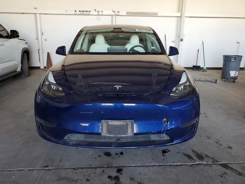 2025 TESLA MODEL Y 5