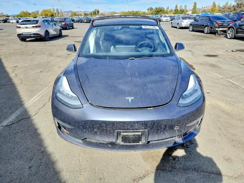 2018 TESLA MODEL 3 5