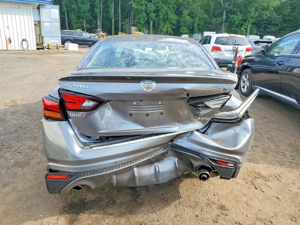 2021 NISSAN ALTIMA SR 6