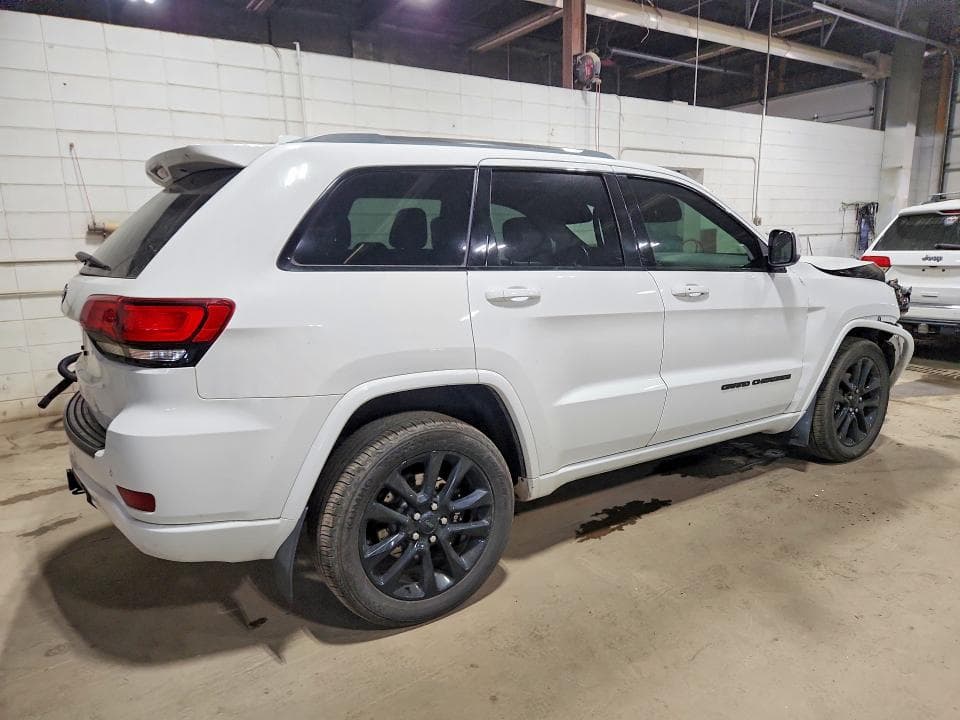 2020 JEEP GRAND CHEROKEE LAREDO 3