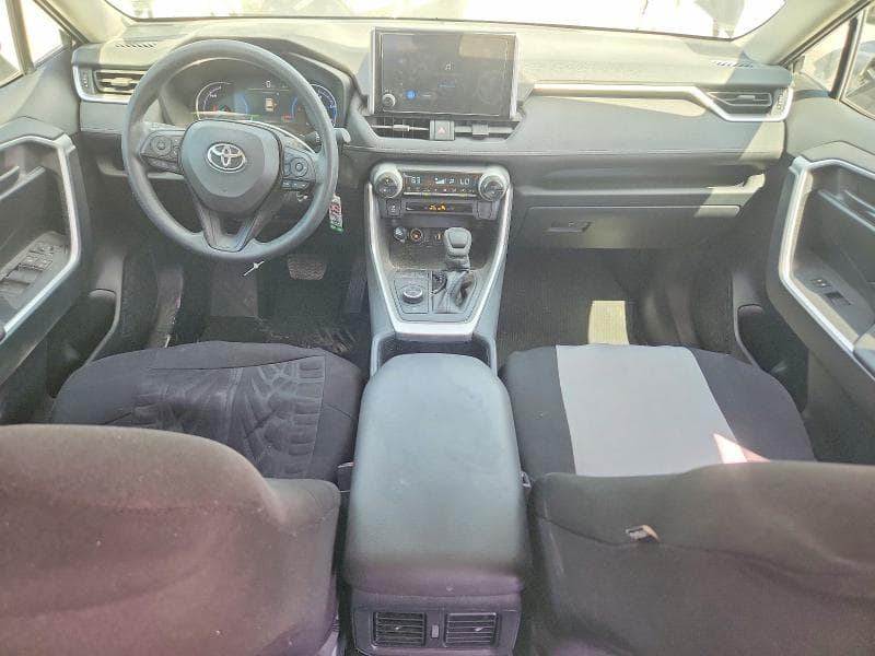 2025 TOYOTA RAV4 LE 8