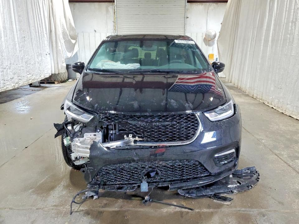 2026 CHRYSLER PACIFICA LIMITED 5