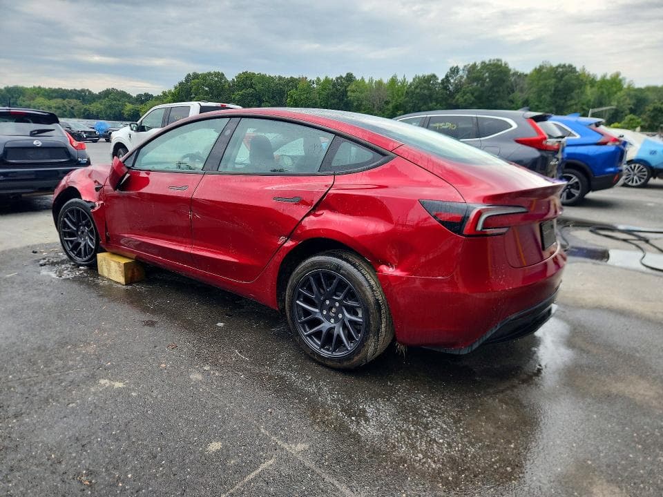 2025 TESLA MODEL 3 2