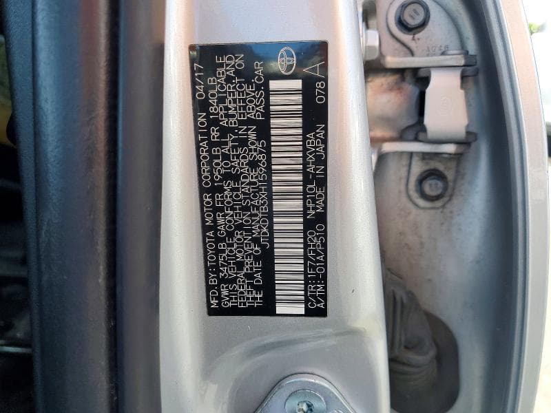 2017 TOYOTA PRIUS C ONE 12